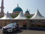 pos-pantau-check-point-jalur-pantura-dilengkapi-tukang-pijat-gratis_20150708_195707.jpg