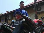 pura-pura-carikan-kerjaan-curi-motor.jpg