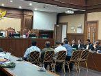 saksi-dalam-sidang-dugaan-pemerasan-dan-gratifikasi.jpg