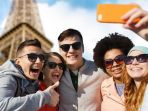 selfie-rame-rame-salah-satu-ciri-khas-gaya-traveling-generasi-milenial_20170327_110655.jpg