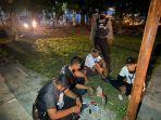 suporter-miras-di-stadion-manahan-surakarta.jpg