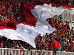 suporter-timnas-u22-hadiri-persahabatan-indonesia-myanmar-di-pakansari_20170322_065257.jpg