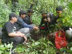 tanam-bibit-pohon-di-Lereng-Gunung-Muria.jpg