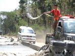 tuk-menjaga-kelembaban-beton-pada-pekerjaan-peningkatan-kualitas-jalan-ru.jpg