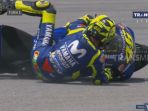 valentino-rossi-terjatuh-di-motogp-malaysia-2018-di-sirkuit-sepang-malaysia-minggu-4112018_20181104_124019.jpg