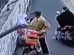 viral-pelecehan-anak-sd-oleh-kakek-bersepeda-terungkap-berkat-ibu-ibu-yang-papasan-di-gang-sempit.jpg
