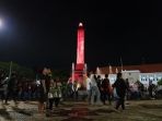 warga-memadati-bundaran-tugu-muda-semarang_20161231_215600.jpg
