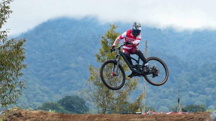 Masuk Agenda UCI, Banyuwangi Ijen Geopark Downhill Diikuti Ratusan Pembalap