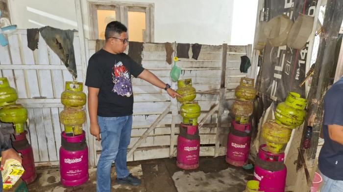 LPG 3 Kg Langka di Sumenep, Polisi Grebek Gudang Pengoplos Gas LPG