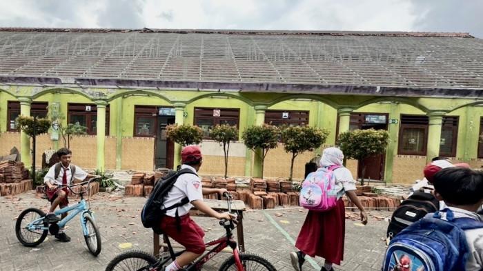 Setelah 14 Tahun Akhirnya SDN Karangjati III Kabupaten Pasuruan Direnovasi
