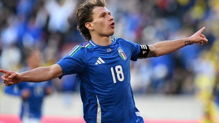 Gelandang-Inter-Milan-Nicolo-Barella-merayakan-gol-saat-membela-timnas-Italia.jpg