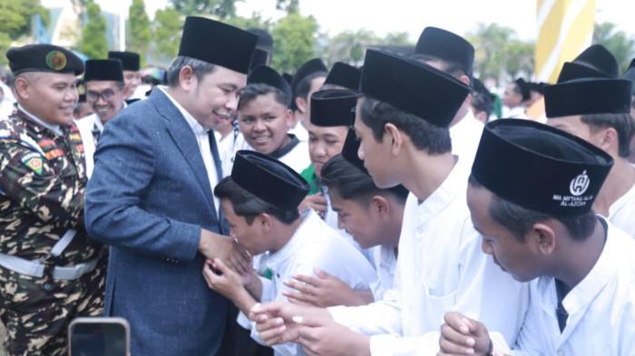 Momen Hari Santri, Pemkab Jember Tambah Kuota Beasiswa untuk Santri