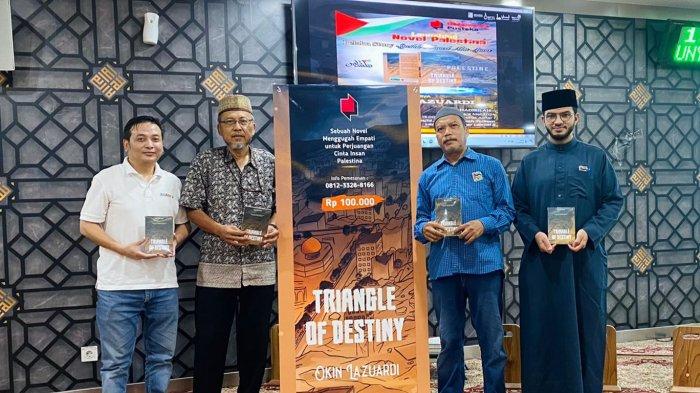 Prihatin Tragedi Palestina, Pensiunan PT Telkom Okin Lazuardi Luncurkan Novel Triangle of Destiny