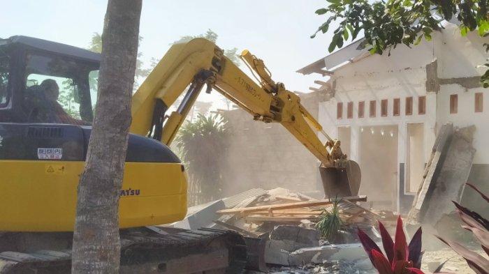 Rebutan Harta Gono Gini, Rumah Milik Mantan Pasutri di Kediri Senilai Rp 200 Juta Dirobohkan