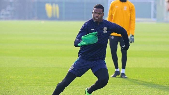 Inter Milan Jual Denzel Dumfries, Man United, Chelsea dan Tottenham Jadi Solusi Keuangan Nerazzurri