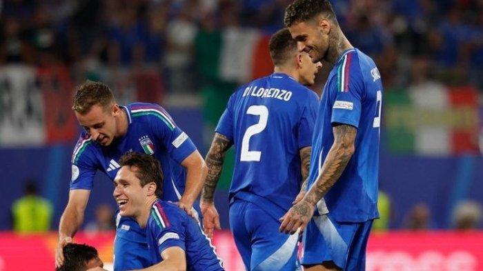 Skuad-Timnas-Italia-selebrasi-dalam-laga-grup-B-Euro-2024-kontra-Kroasia.jpg