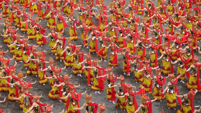 13 Tahun Gandrung Sewu, Kemenpar: Bukti Konsistensi Banyuwangi Menjaga Kearifan Lokal - gandrung-5.jpg