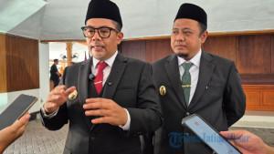 BERSURAT-Bupati-Probolinggo-Gus-Haris-dan-Wakil-Bupati.jpg