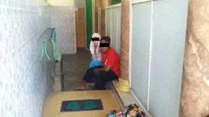 Kedua-remaja-mesum-di-toilet-musala-kepergok-warga-gresik.jpg