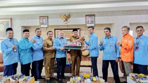 MENDAPAT-APRESIASI-Pertemuan-antara-SPKA-dengan-Bupati-Pasuruan-Rusdi-Sutejo-di-kantornya.jpg