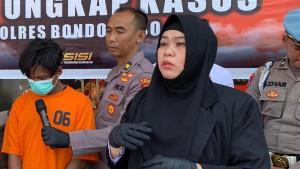 PENERJEMAH-BAHASA-Qorry-Nurul-Hidayah.jpg