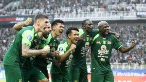 Pemain-Persebaya-Surabaya-selebrasi-usai-menjebol-gawang-Arema-FC.jpg