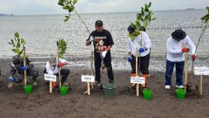 Penanaman-mangrove-Situbondo.jpg