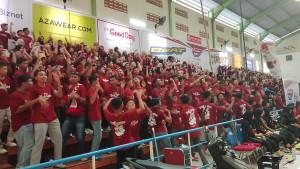 RAMAI-Suporter-SMAN-2-Lumajang-di-GOR-Garuda-Jember.jpg