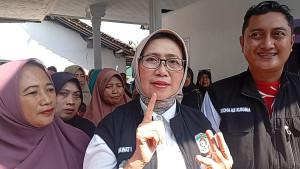 SEKOLAH-RAKYAT-Bupati-Lumajang-Indah-Amperawati.jpg