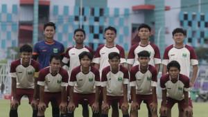 SIAP-TAMPIL-Para-pemain-Persekabpas-Pasuruan.jpg