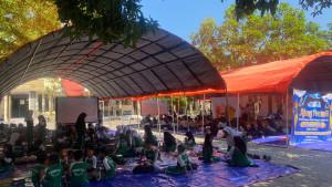 Sekolah-di-tenda-Bondowoso.jpg
