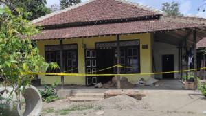 rumah-mayat-istri-dicor.jpg