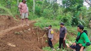 tanah-gerak-lagi-di-Trenggalek.jpg