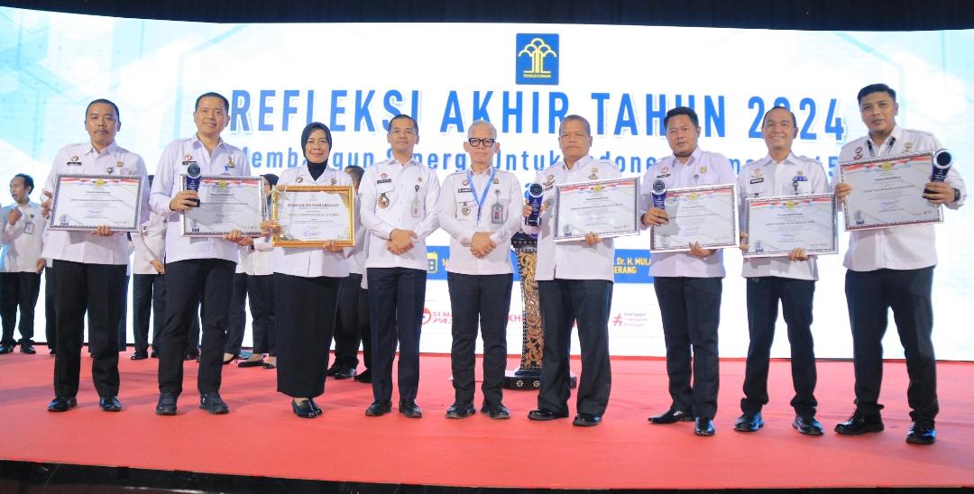 11 UPT Jatim Borong Penghargaan dalam Acara Refleksi Akhir Tahun 2024 Kementerian Hukum dan HAM