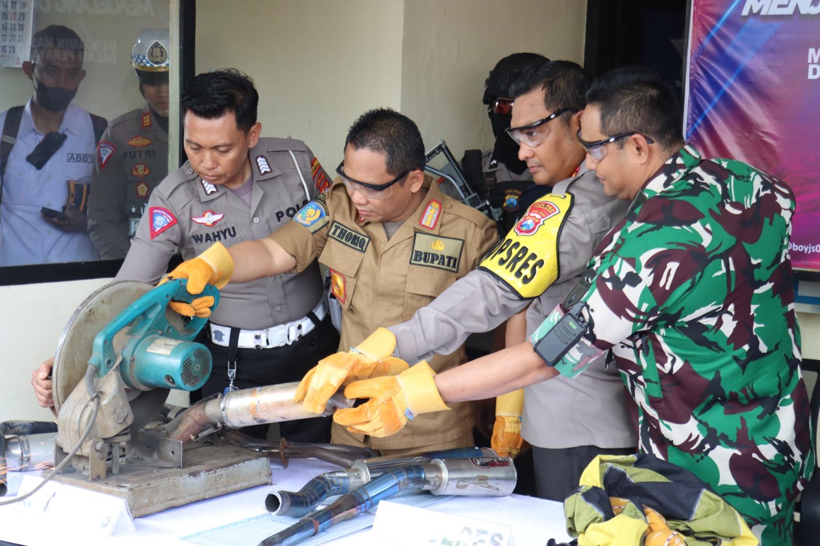 192-knalpot-brong-hasil-operasi-penertiban.jpg