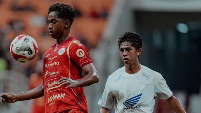 Aksi-pemain-Persija-Jakarta-dalam-laga-kontra-PSM-Makassar.jpg