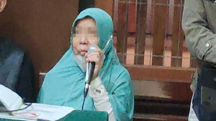 Ibu 60 Tahun Penjual Gorengan, Ditangkap Karena 17 Kg Ganja Milik Anaknya