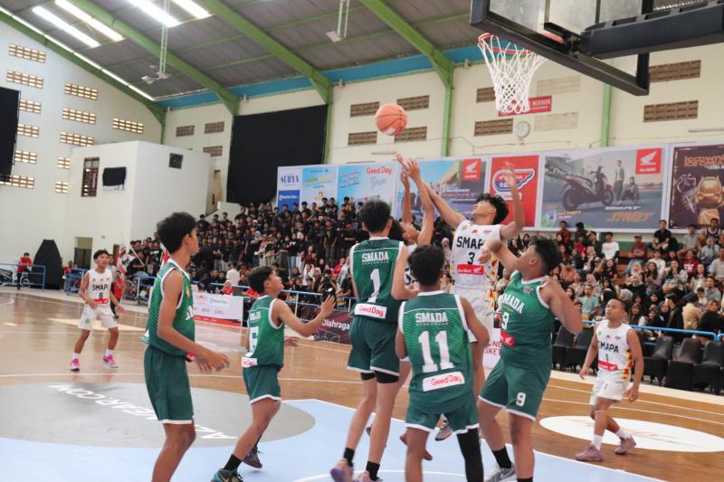 Basket-SMAN-4-Jember-vs-SMAN-2-Bondowoso.jpg