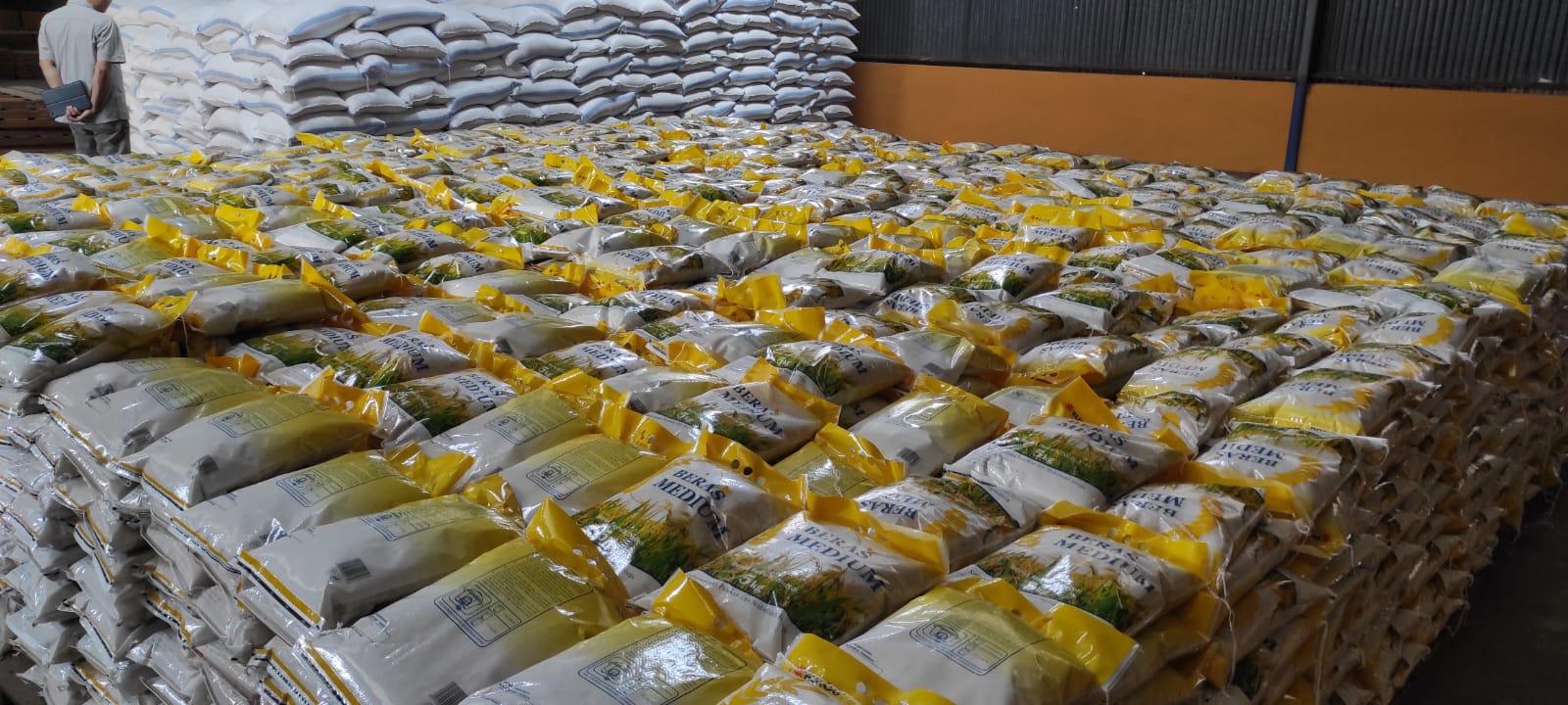 Stok Beras di Bulog Jember 746 Ton, Diperkirakan Cukup Hingga Musim Panen