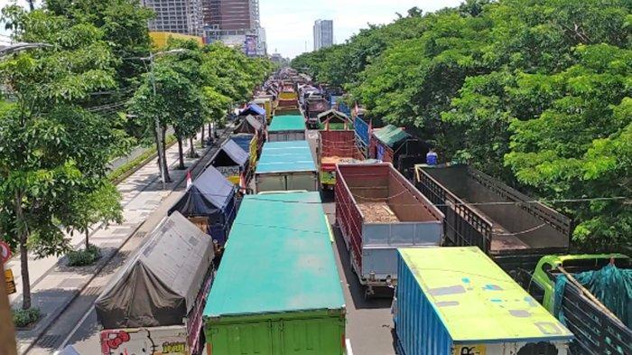 1.200 Sopir Bakal Kepung Kota Surabaya, Long March Bawa Bendera Merah Putih Sepanjang 1 Km
