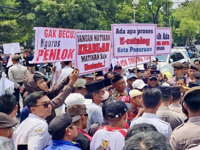 Demo-jalur-lingkar-Utara.jpg