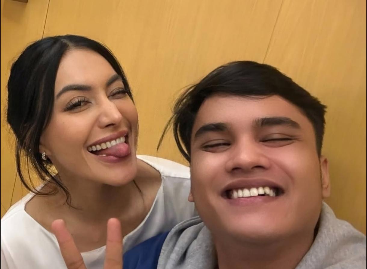 Denada-dan-anaknya-di-IG.jpg