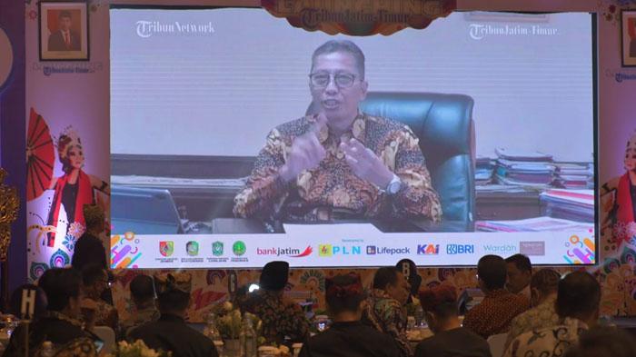 Direktur-Utama-Bank-Jatim-Basrul-Iman-d.jpg