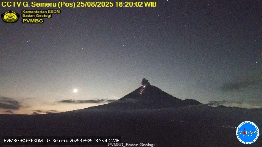 ERUPSI-Gunung-Semeru-terpantau-mengeluarkan-lava-pijar.jpg