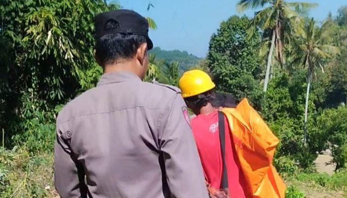 Evakuasi-kerangka-manusia-dari-lahan-singkong-di-Kecamatan-Mayang-Jember.jpg
