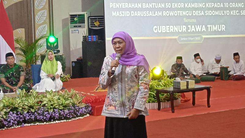 Gubernur-Khofifah-di-Jember.jpg