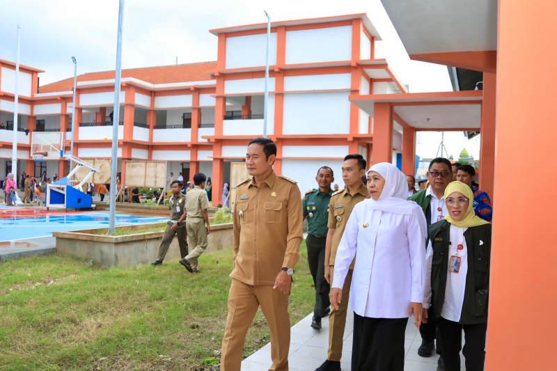 Gubernur-tiinjau-sekolah-rakyat-di-Jatim.jpg