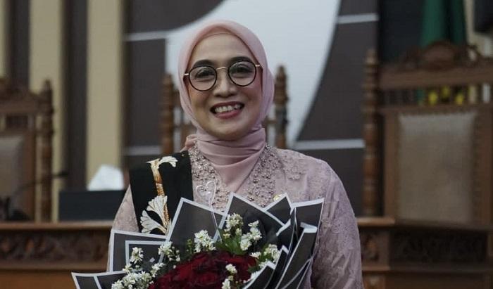 HARI-KARTINI-Ketua-DPD-Partai-Golkar-Kabupaten-Pasuruan-Nik-Sugiharti.jpg
