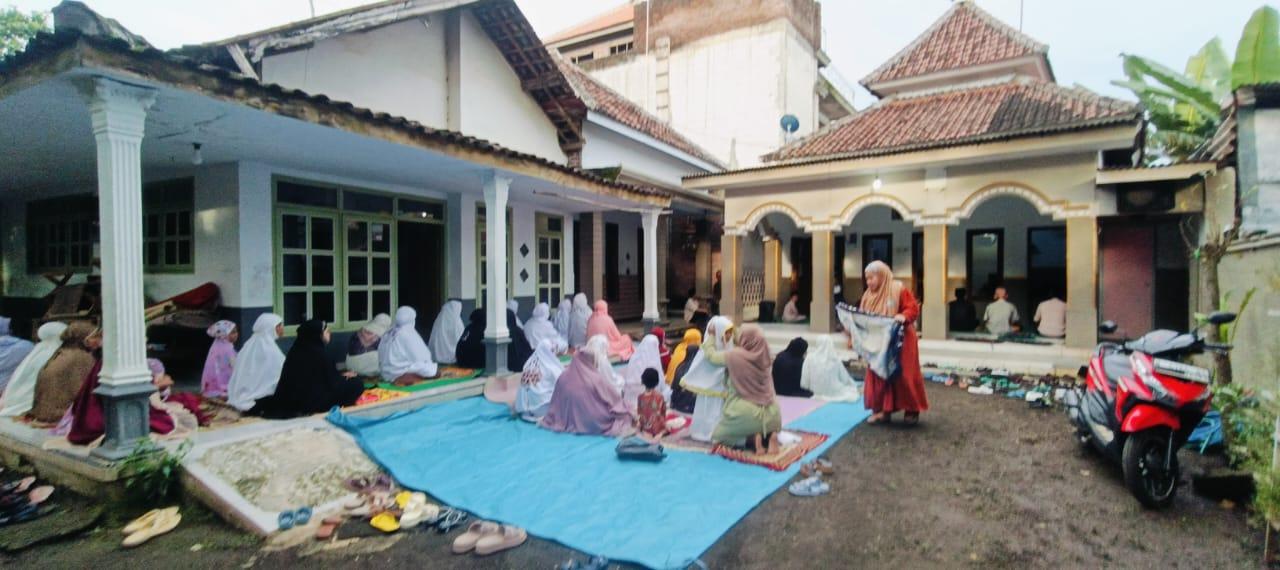 Berbeda dengan Ketetapan Pemerintah, Jemaah Aboge di Probolinggo Lebaran Hari Ini, Berikut Alasannya
