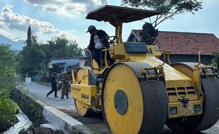 KERJA-CEPAT-Proses-perbaikan-gorong-gorong-di-Kepulungan-Randupitu-sudah-tuntas.jpg